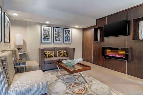 Best Western Carmel's Town House Lodge