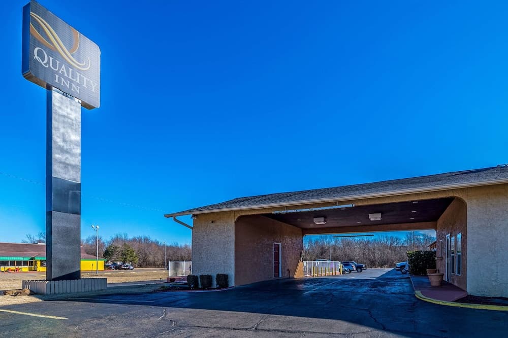 Quality Inn Glenpool - Tulsa