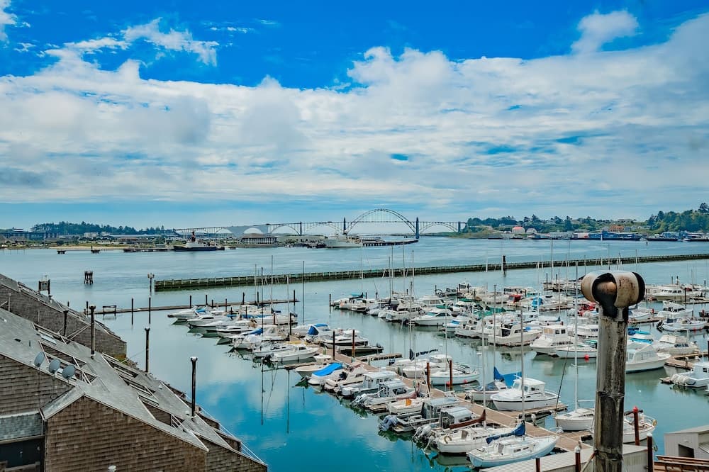 Embarcadero Resort Hotel & Marina