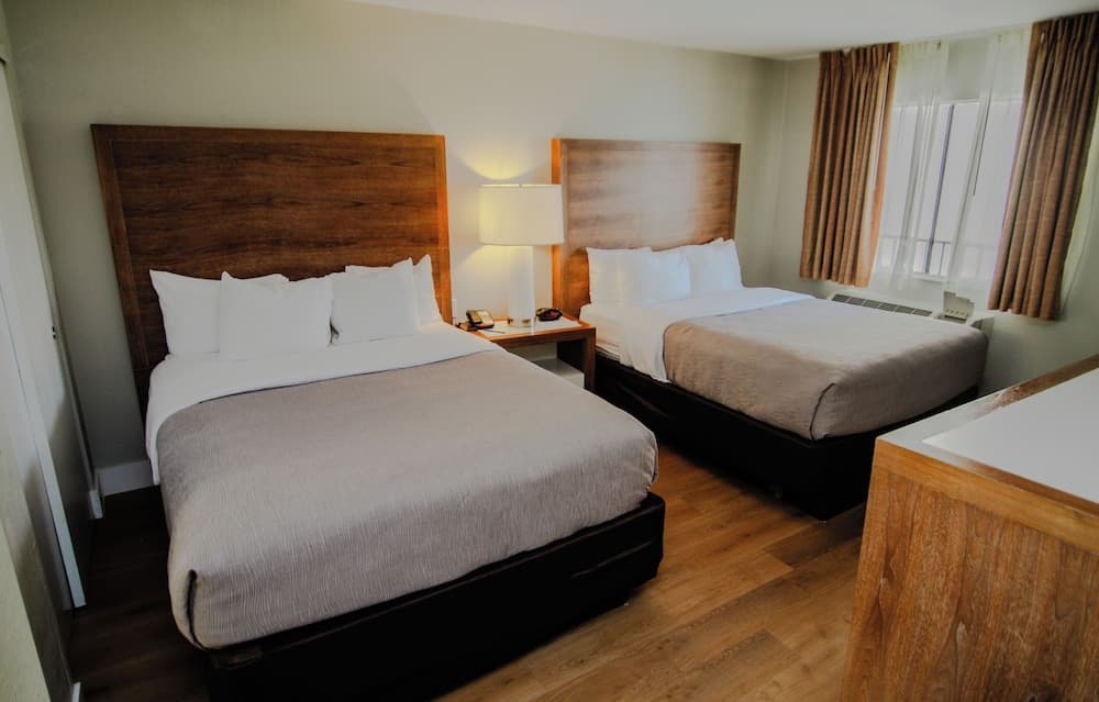 Quality Inn & Suites By the Parks