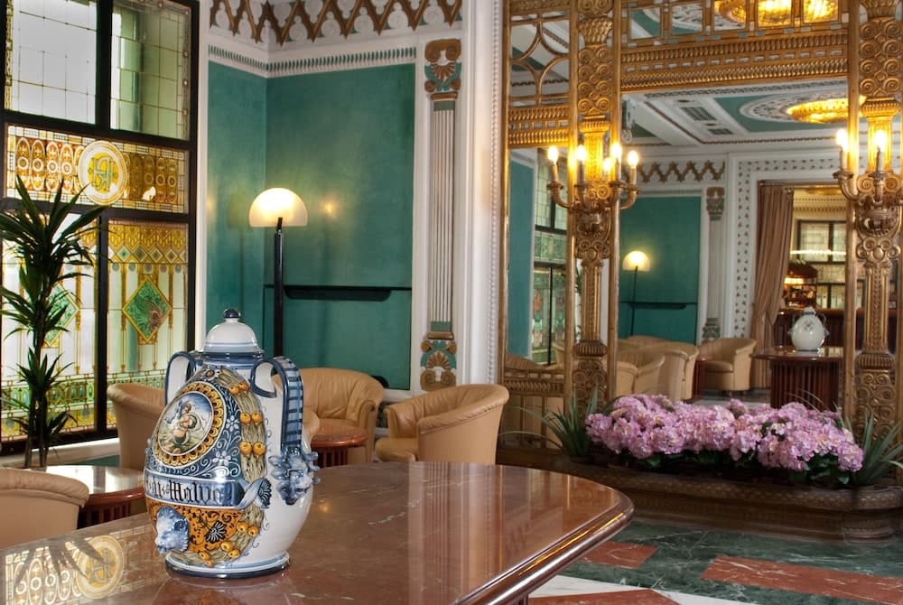 Lobi dinlenme salonu