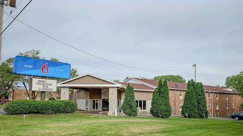 Motel 6 Rockford, IL