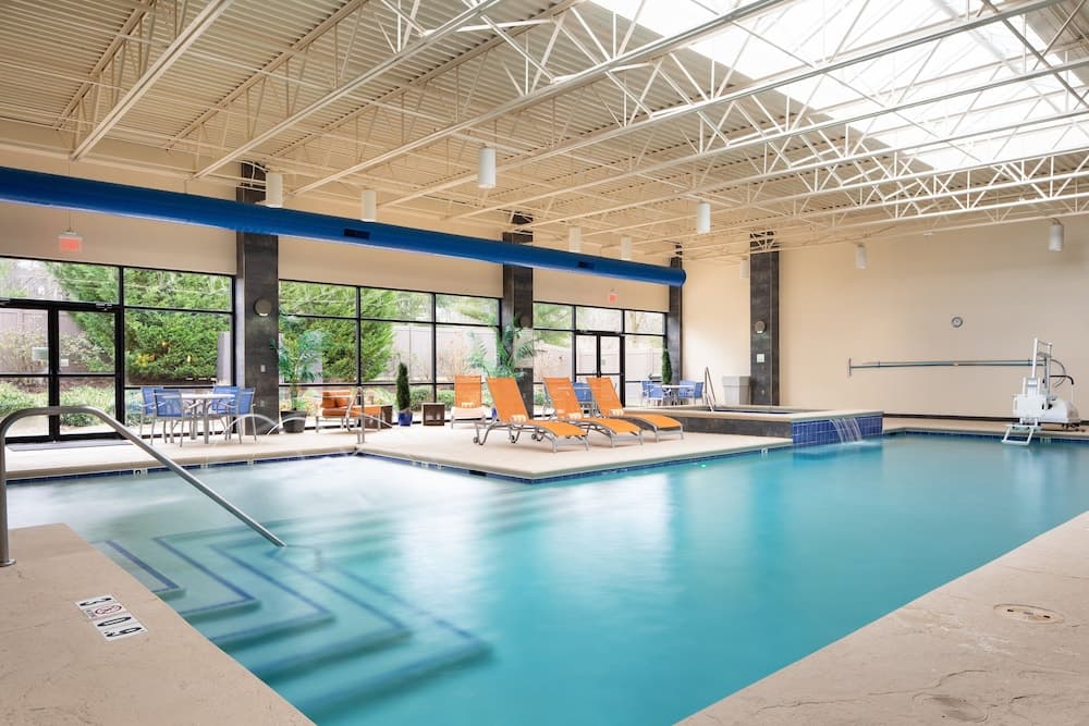 Holiday Inn Hotel & Suites Charleston West by IHG
