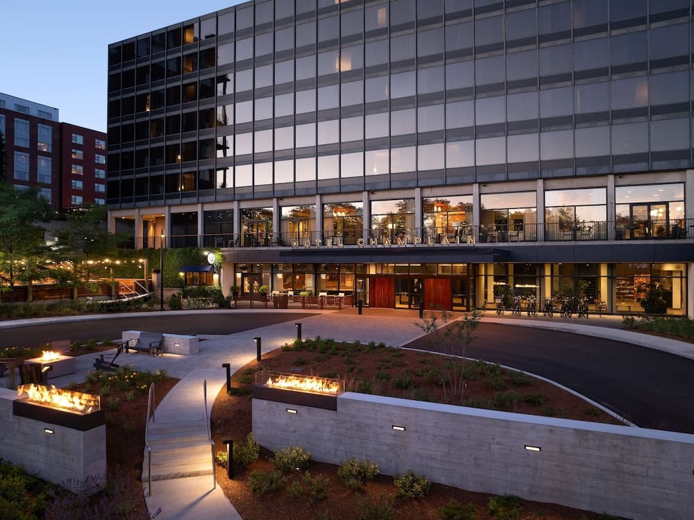 Hotel Champlain Burlington, Curio Collection by Hilton