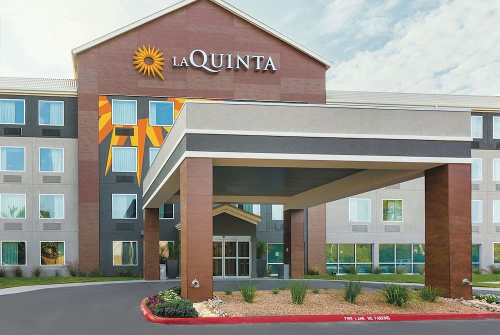 La Quinta Inn & Suites by Wyndham Austin Round Rock