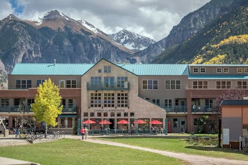 Camel's Garden Hotel