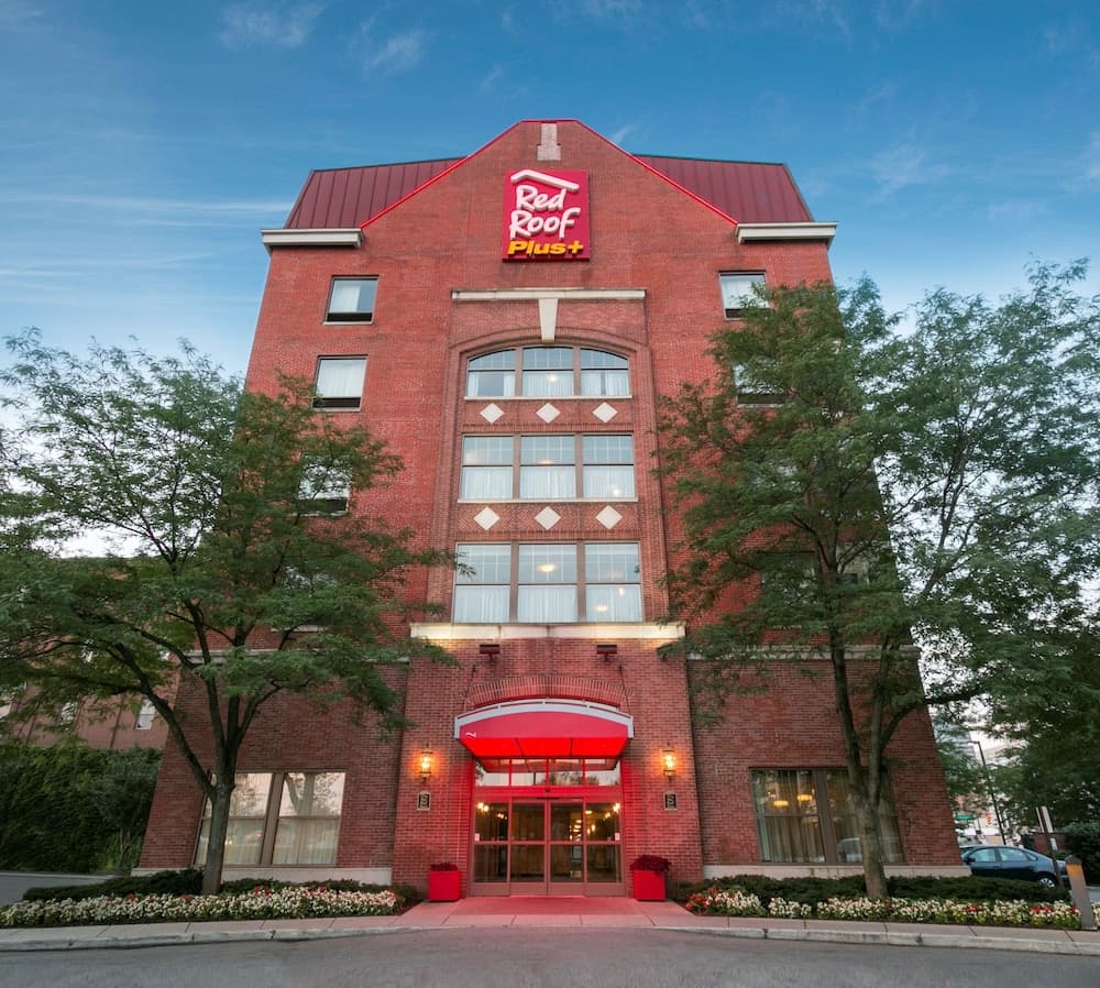 Red Roof Inn PLUS+ Columbus Downtown-Convention Center