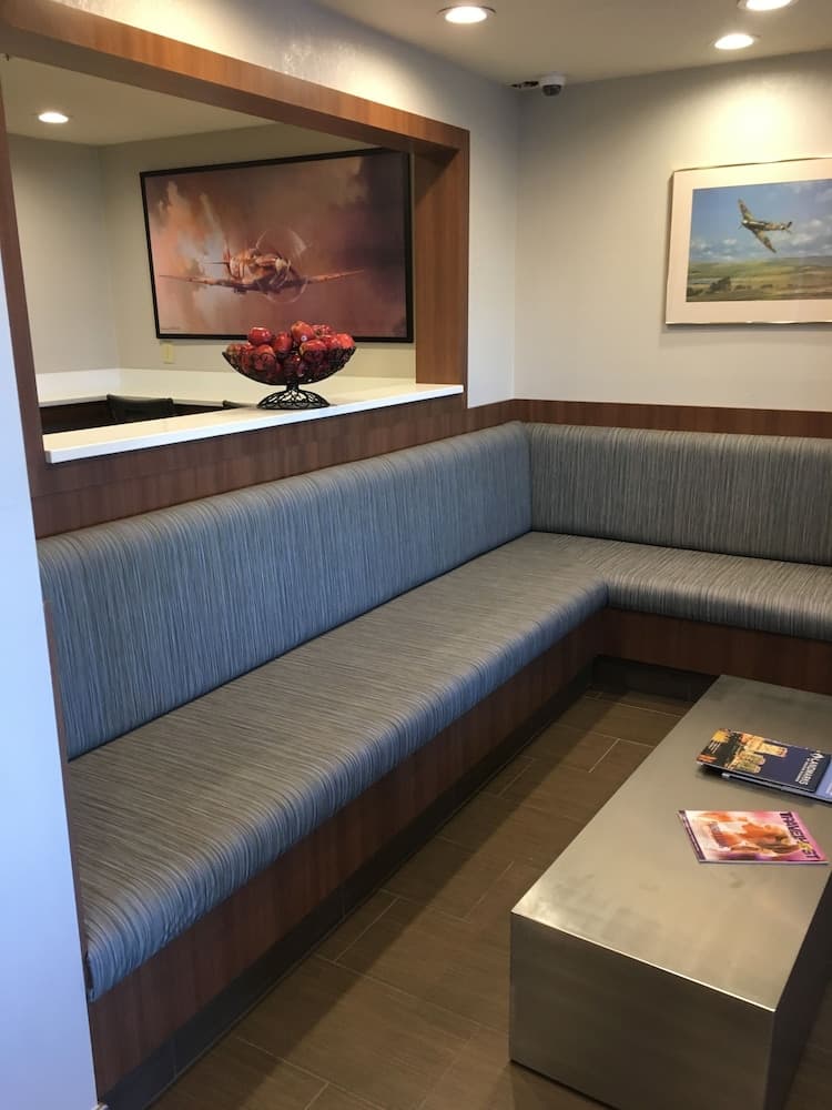 Lobi dinlenme salonu