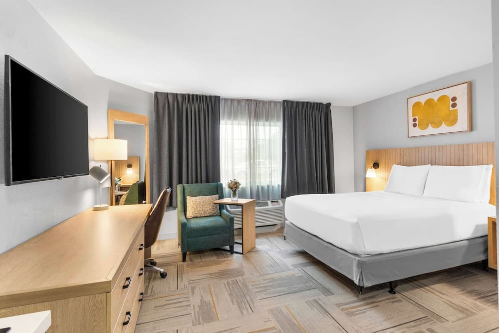 Sonesta Simply Suites Austin South