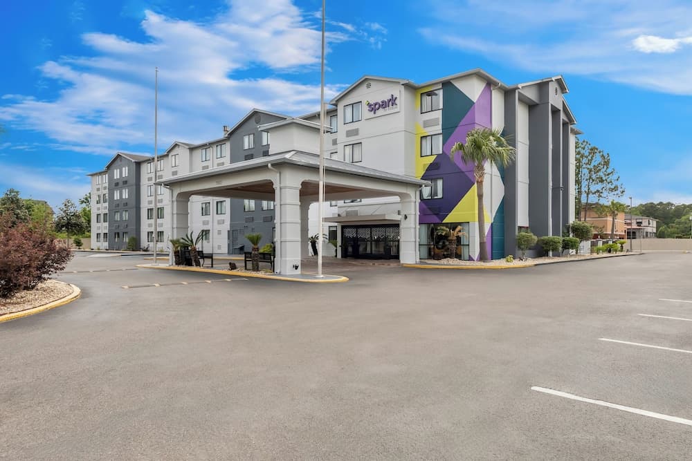 Spark by Hilton Biloxi Ocean Springs