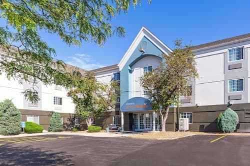 Sonesta Simply Suites  St Louis Earth City