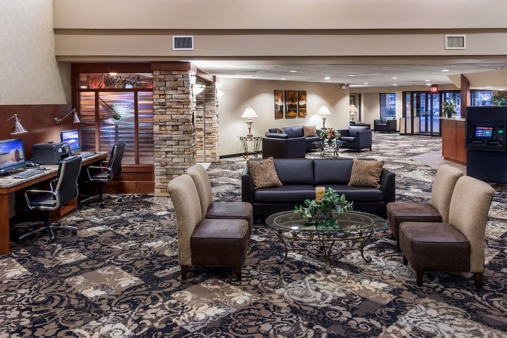 Crossroads Hotel & Watertown Event Center