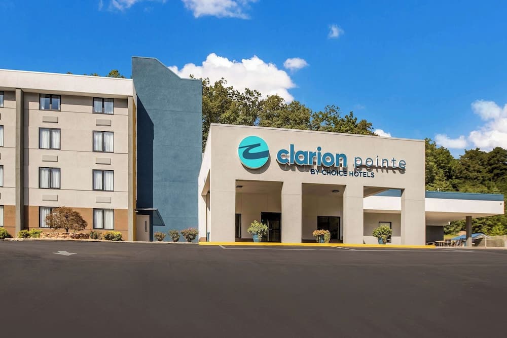 Clarion Pointe Sylva near Cherokee Area