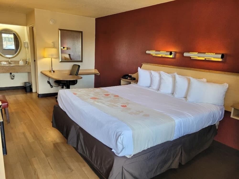 Red Oak Inn Detroit - Southfield