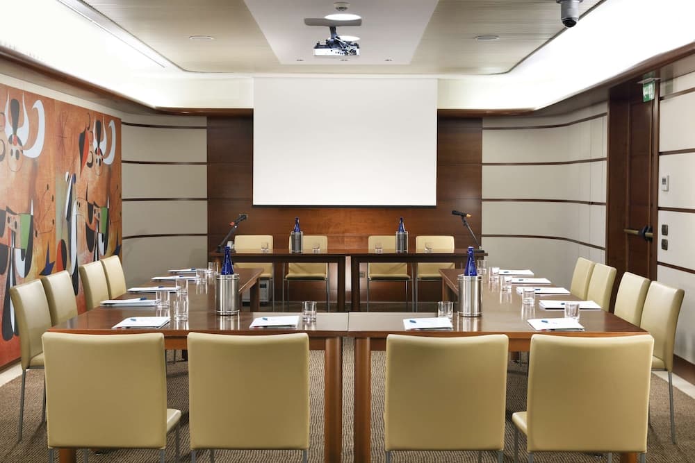 Toplantı salonu/imkânları