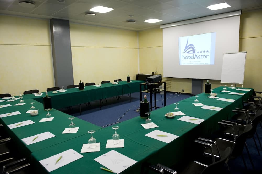 Toplantı salonu/imkânları