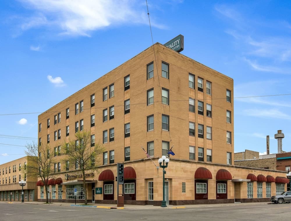 Quality Inn & Suites
