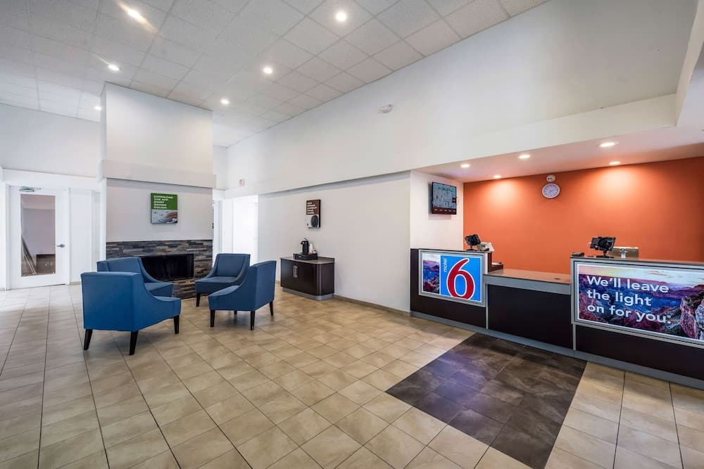 Motel 6 Irving, TX - Irving DFW Airport East