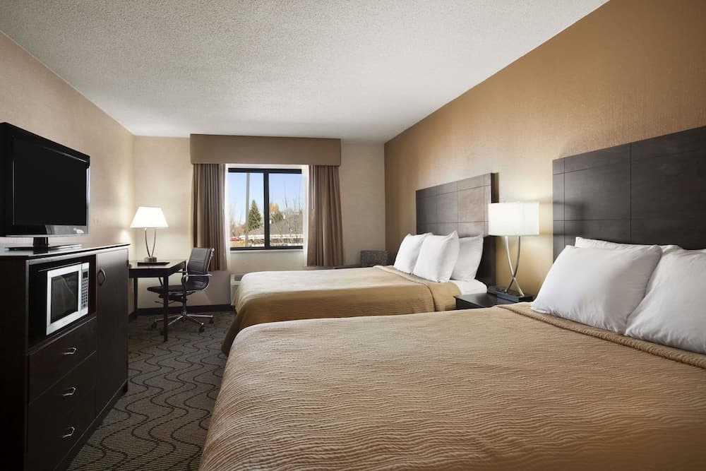 Days Inn by Wyndham Grand Forks Columbia Mall