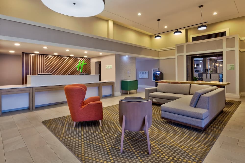 Holiday Inn Westbury - Long Island by IHG