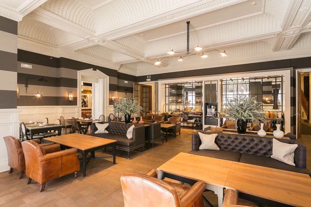 Lobi dinlenme salonu