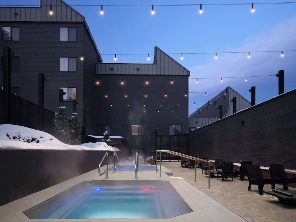 Hotel Alpenrock Breckenridge, Curio Collection by Hilton