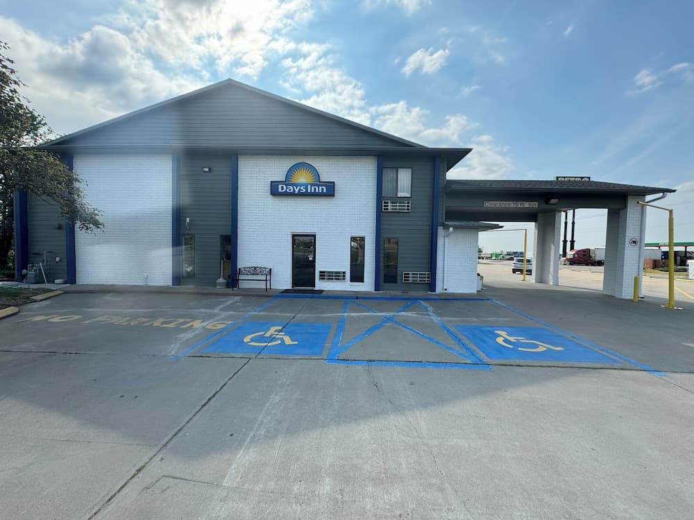 Days Inn by Wyndham Salina I-70