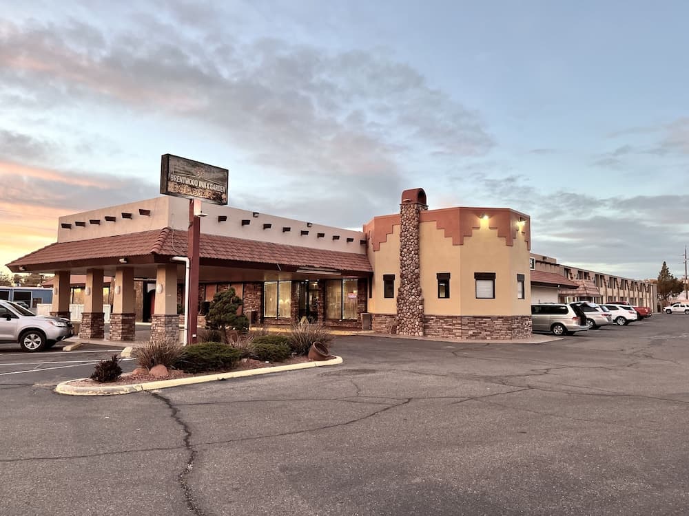 Brentwood Inn & Garden
