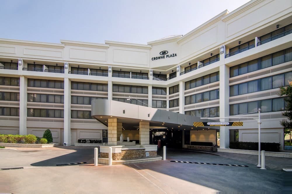 Crowne Plaza Executive Center Baton Rouge by IHG