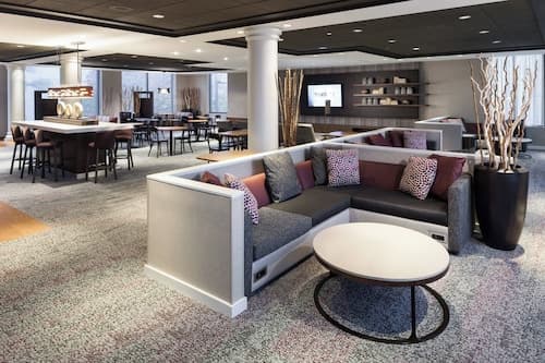 Courtyard by Marriott Alexandria Old Town/Southwest