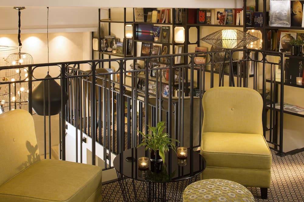 Lobi dinlenme salonu