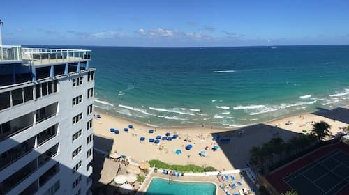 Ocean Manor Beach Hotel