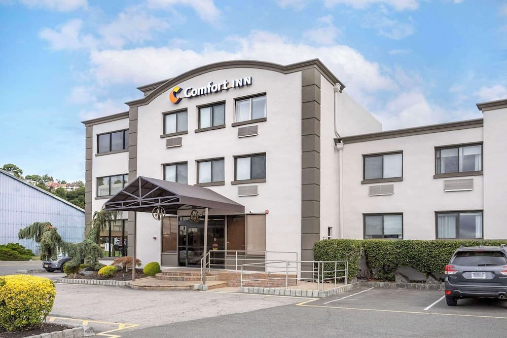 Comfort Inn Edgewater on Hudson River