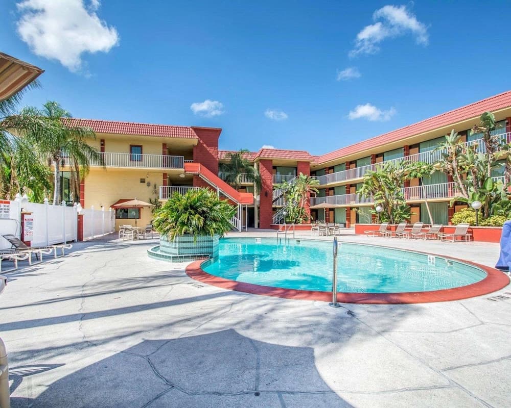 Quality Inn & Suites at Tropicana Field