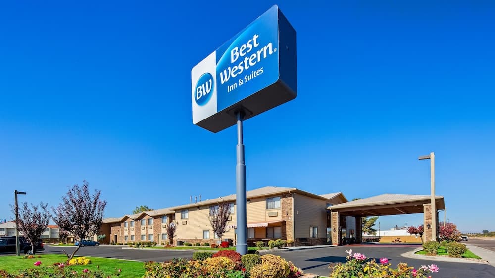 Best Western Inn & Suites