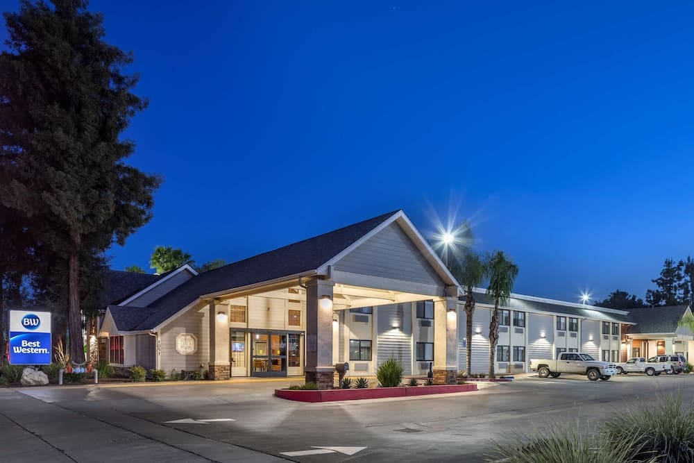 Best Western Town & Country Lodge