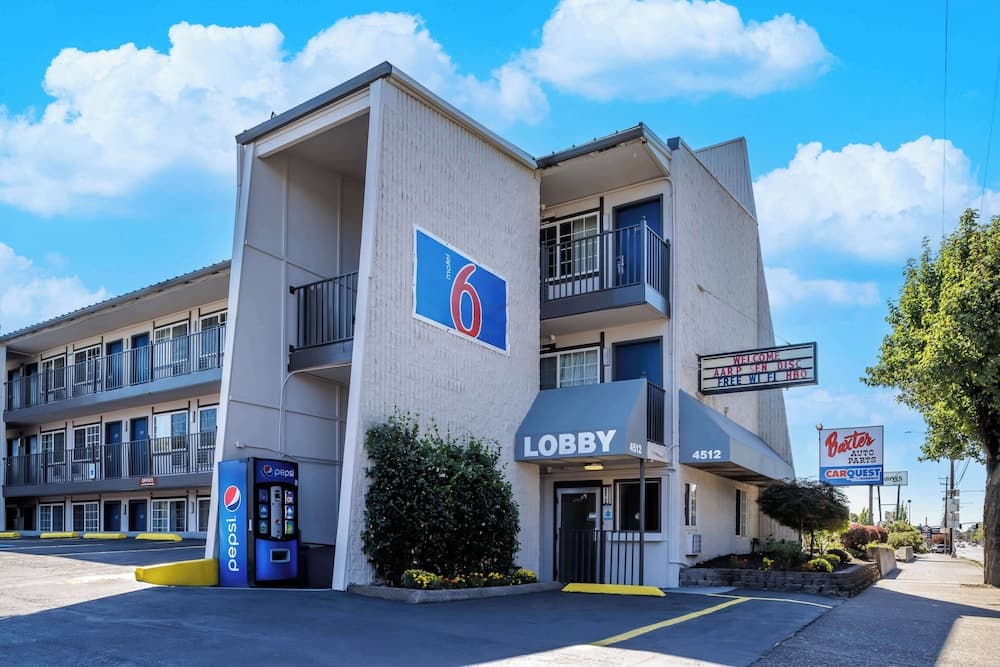 Motel 6 Portland, OR - Southeast