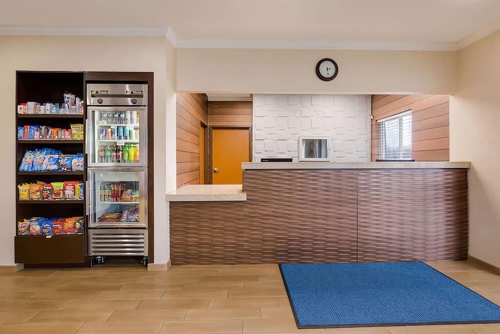 AmericInn by Wyndham Minot