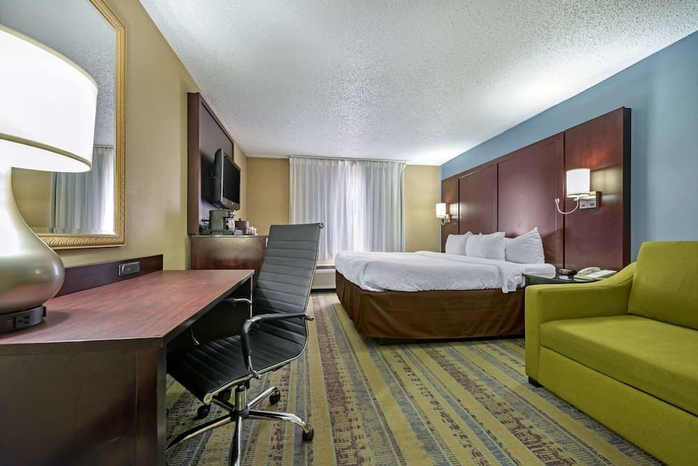 Clarion Hotel Conference Center - North
