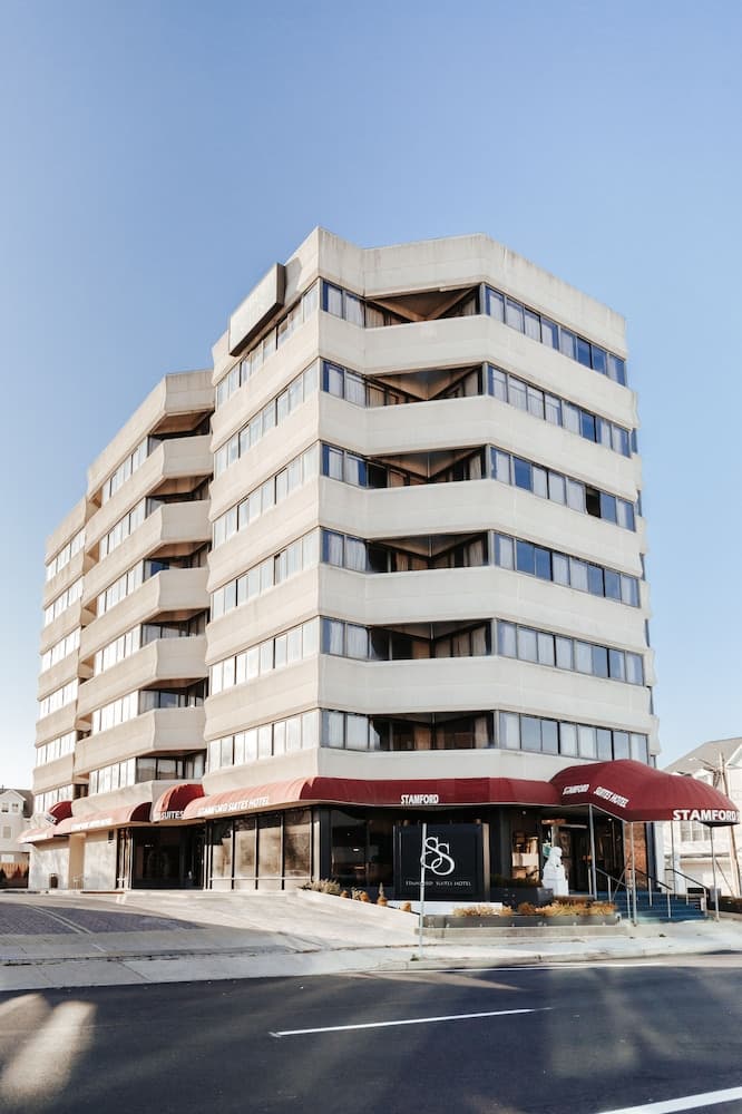 Stamford Suites