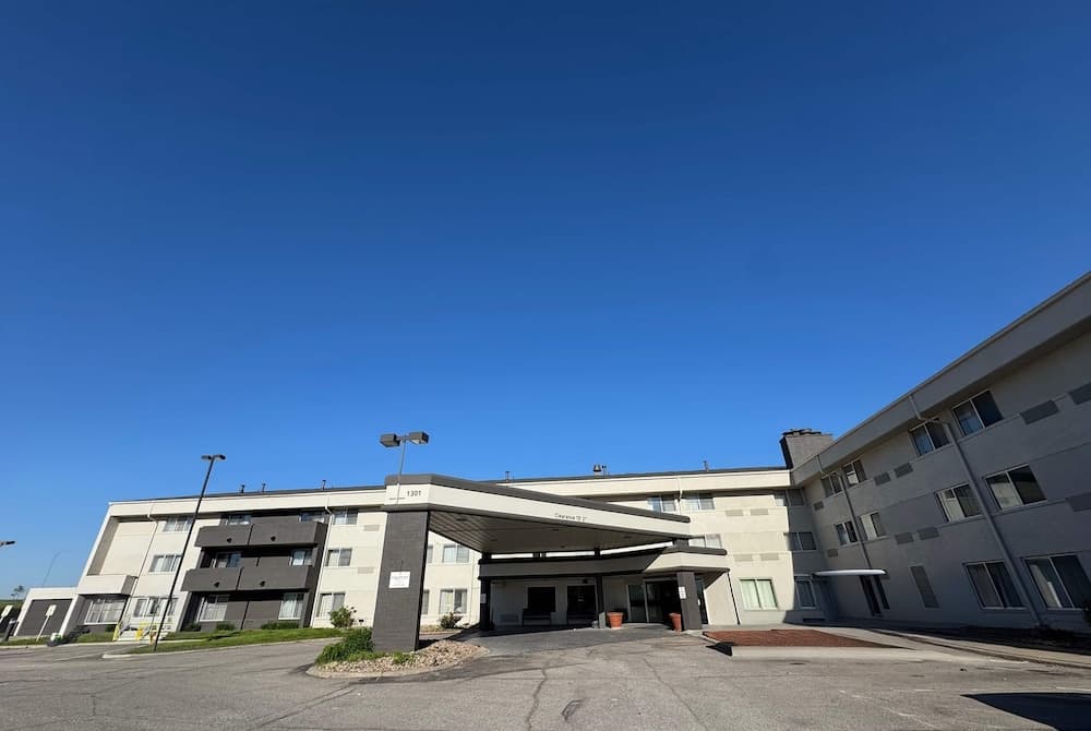 Wingate by Wyndham Lincoln Airport East