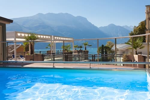 Hotel Europa Sky Pool & Panorama