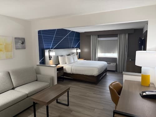 Comfort Suites Lincoln North