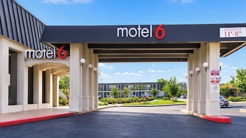Motel 6 Claremont, CA