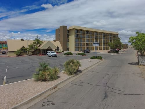Hotel 505