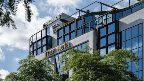 Hyllit Hotel