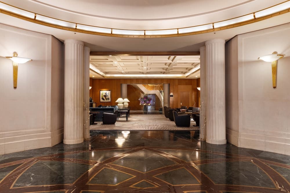 Lobi dinlenme salonu