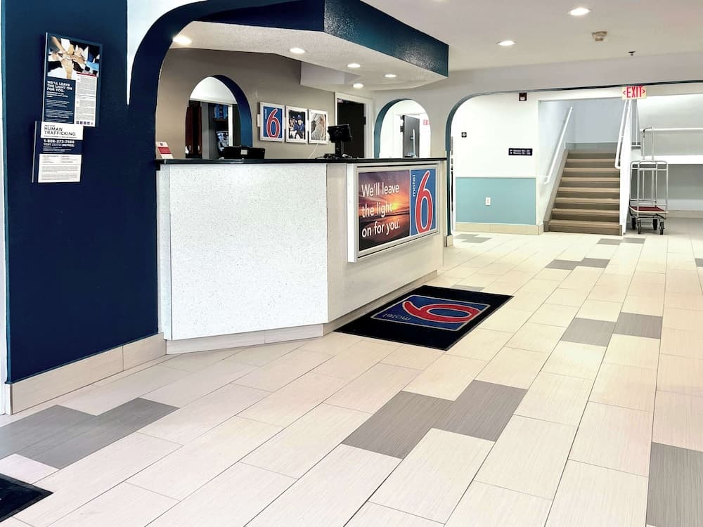 Motel 6 Simpsonville, SC - Greenville