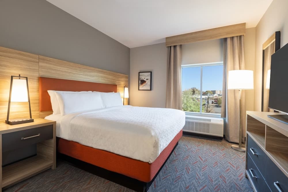Candlewood Suites Miami Doral by IHG
