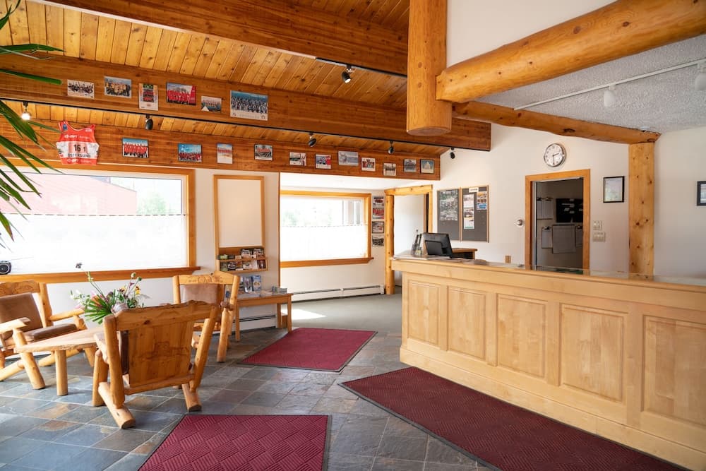 Rocky Mountain Ski Lodge